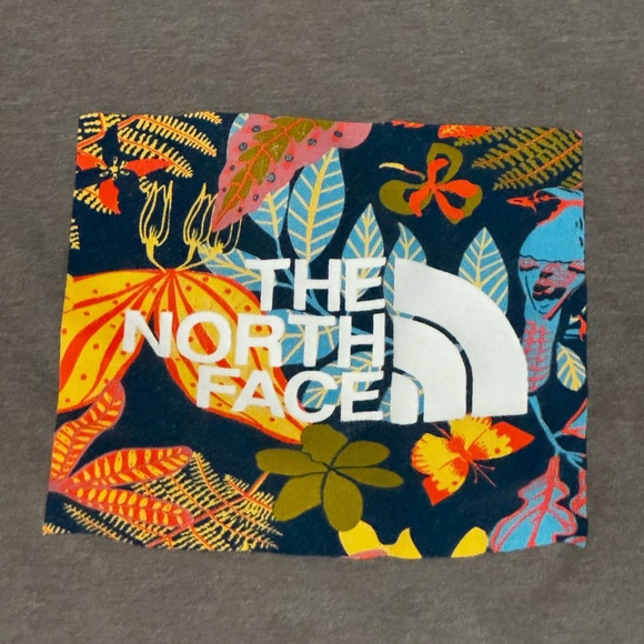 The North Face Other - THE NORTH FACE Wanderer Floral Box Mens T-Shirt - Size Large